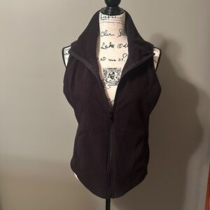 Old Navy fleece vest